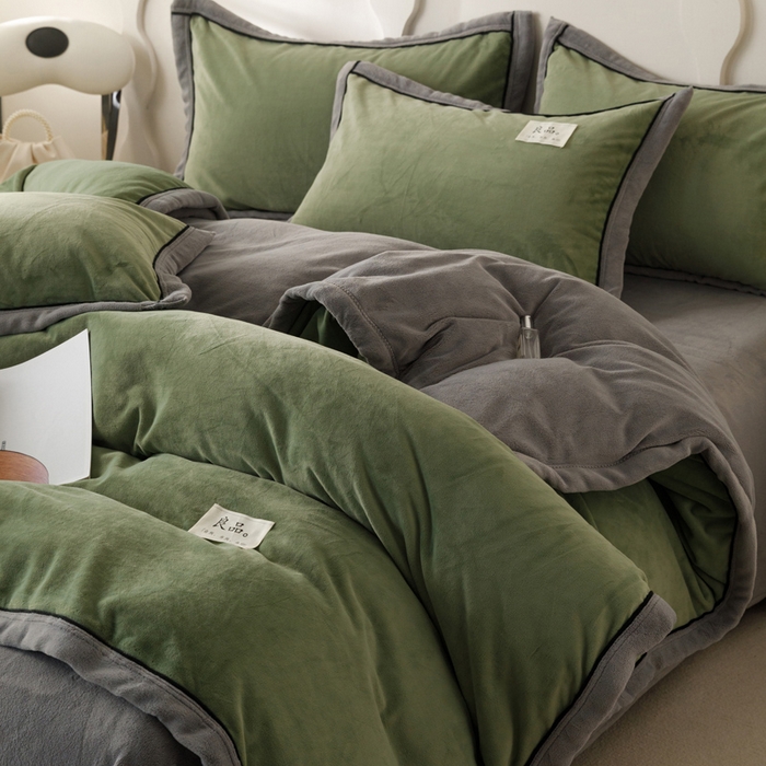 91家纺网 家纺一手货源 找家纺 子由家居 2024新款牛奶绒双拼可拆洗冬被被子被芯 双拼可拆洗-牛油果绿+浅灰