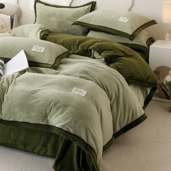 91家纺网 家纺一手货源 找家纺 子由家居 2024新款牛奶绒双拼可拆洗冬被被子被芯 双拼可拆洗-浅水绿+橄榄绿