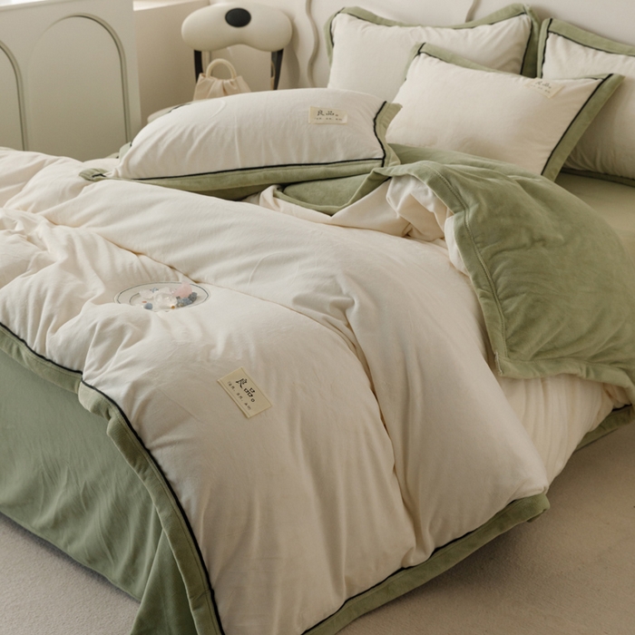 91家纺网 家纺一手货源 找家纺 子由家居 2024新款牛奶绒双拼可拆洗冬被被子被芯 双拼可拆洗-米白+浅水绿