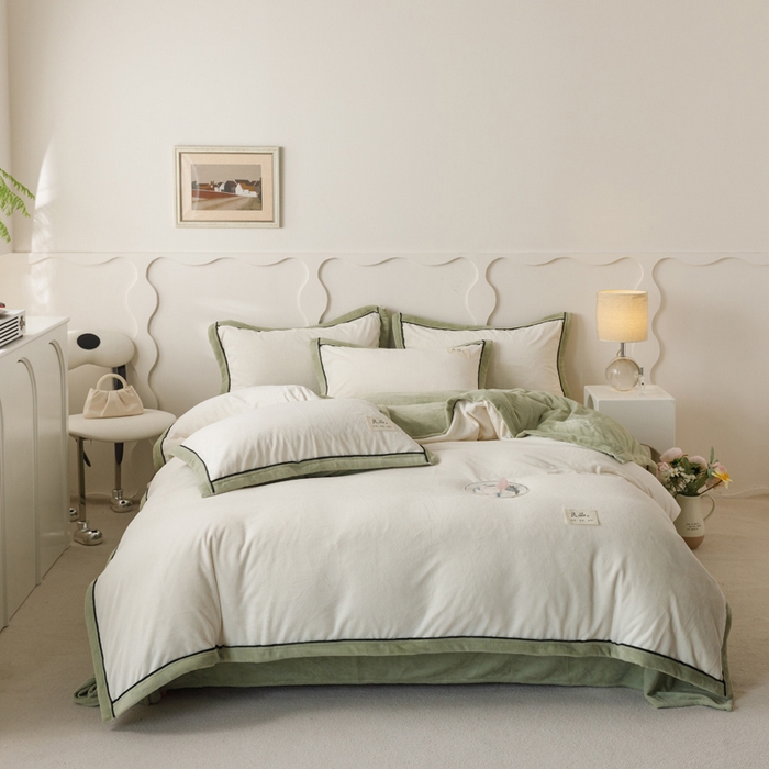 91家纺网 家纺一手货源 找家纺 （总）子由家居 2024新款牛奶绒双拼可拆洗冬被被子被芯