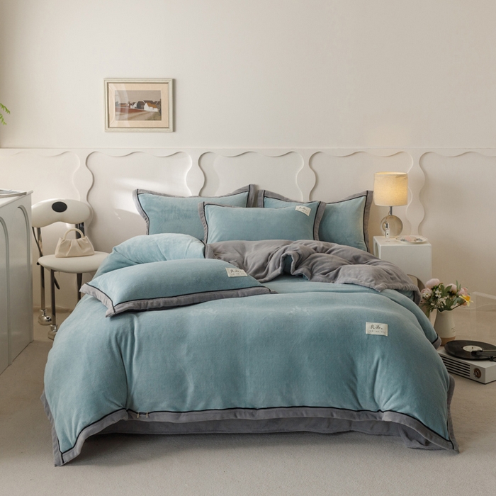 91家纺网 家纺一手货源 找家纺 子由家居 2024新款牛奶绒双拼可拆洗冬被被子被芯 双拼可拆洗-宾利蓝+浅灰