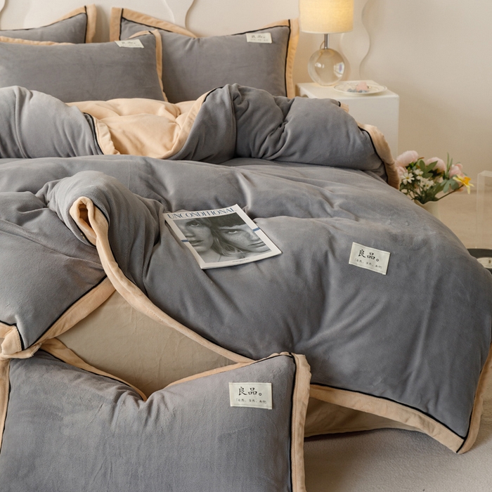 91家纺网 家纺一手货源 找家纺 子由家居 2024新款牛奶绒双拼可拆洗冬被被子被芯 双拼可拆洗-浅灰+米金