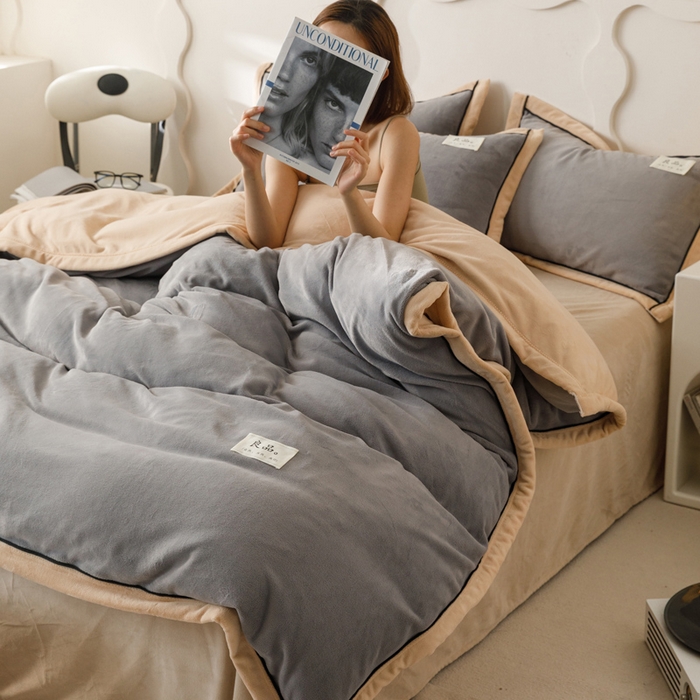 91家纺网 家纺一手货源 找家纺 子由家居 2024新款牛奶绒双拼可拆洗冬被被子被芯 双拼可拆洗-浅灰+米金