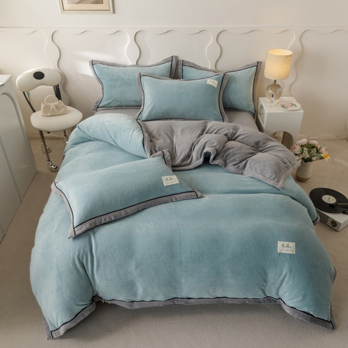 91家纺网 家纺一手货源 找家纺 子由家居 2024新款牛奶绒双拼可拆洗冬被被子被芯 双拼可拆洗-宾利蓝+浅灰