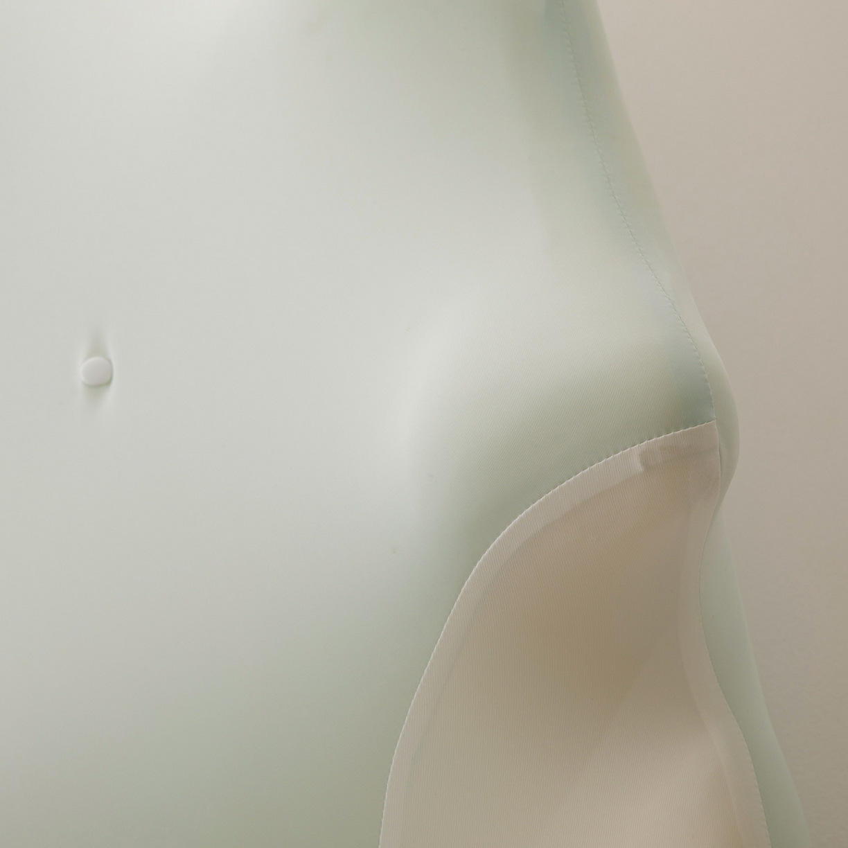 91家纺网 家纺一手货源 找家纺 亚龙工厂店 2025新款多功能慢回弹趴睡枕记忆棉枕头 冰晶绿