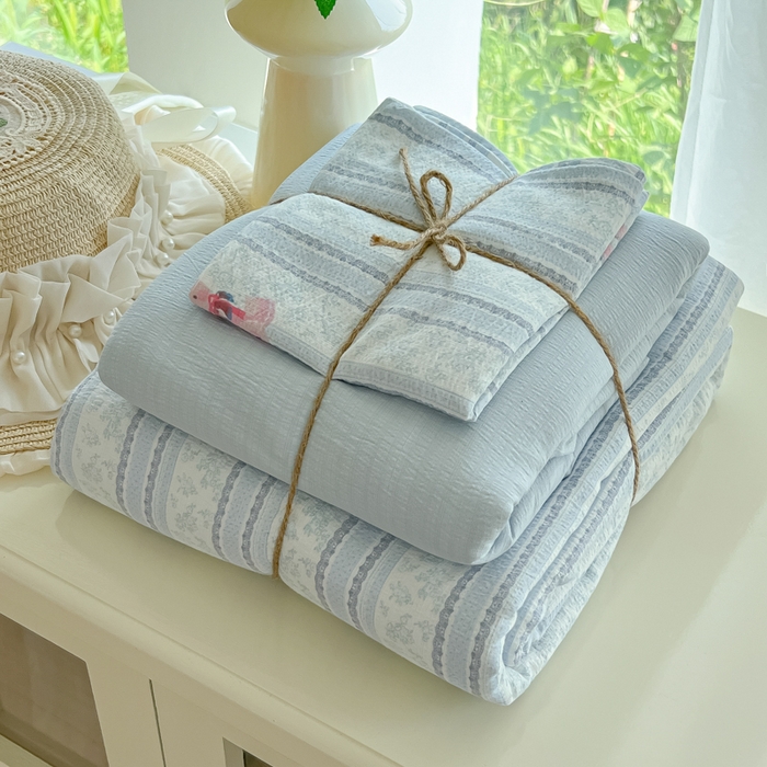 91家纺网 家纺一手货源 找家纺 玉海棠家纺 2025新款云感双层纱暗合四件套 蓝色小象