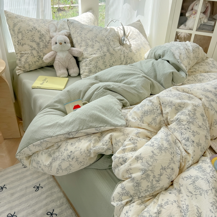 91家纺网 家纺一手货源 找家纺 玉海棠家纺 2025新款云感双层纱暗合四件套 彼岸花