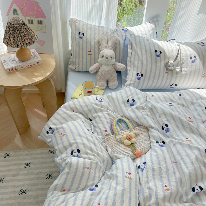 91家纺网 家纺一手货源 找家纺 玉海棠家纺 2025新款云感双层纱暗合四件套 竖条小狗