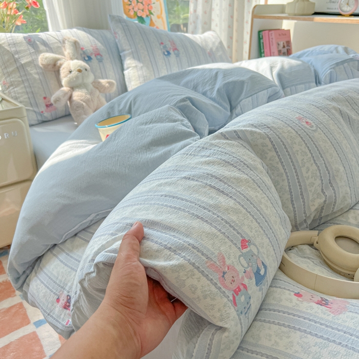 91家纺网 家纺一手货源 找家纺 玉海棠家纺 2025新款云感双层纱暗合四件套 蓝色小象