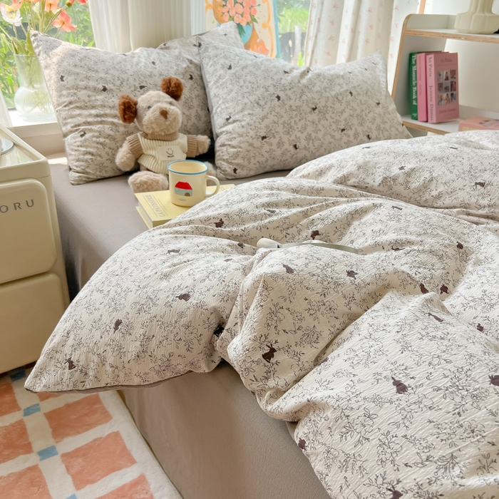 91家纺网 家纺一手货源 找家纺 玉海棠家纺 2025新款云感双层纱暗合四件套 兔与晚风