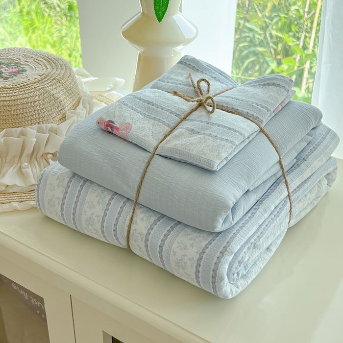 91家纺网 家纺一手货源 找家纺 玉海棠家纺 2025新款云感双层纱暗合四件套 蓝色小象