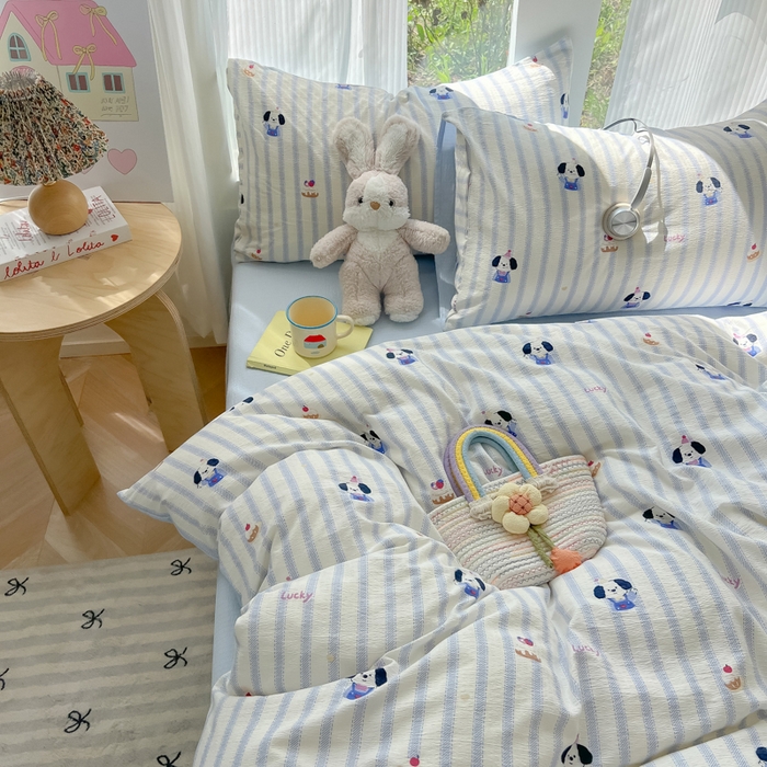 91家纺网 家纺一手货源 找家纺 玉海棠家纺 2025新款云感双层纱暗合四件套 竖条小狗