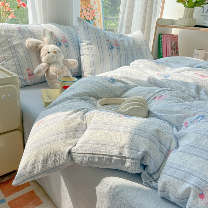 91家纺网 家纺一手货源 找家纺 玉海棠家纺 2025新款云感双层纱暗合四件套 蓝色小象