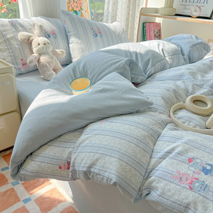 91家纺网 家纺一手货源 找家纺 玉海棠家纺 2025新款云感双层纱暗合四件套 蓝色小象