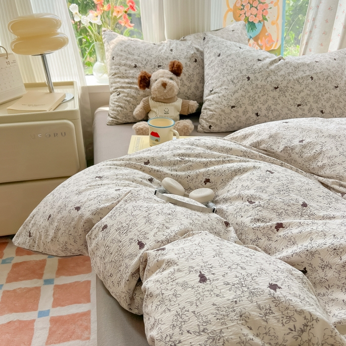 91家纺网 家纺一手货源 找家纺 玉海棠家纺 2025新款云感双层纱暗合四件套 兔与晚风