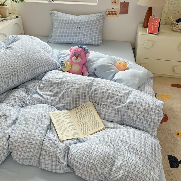 91家纺网 家纺一手货源 找家纺 玉海棠家纺 2025新款云感双层纱暗合四件套 蓝格纹