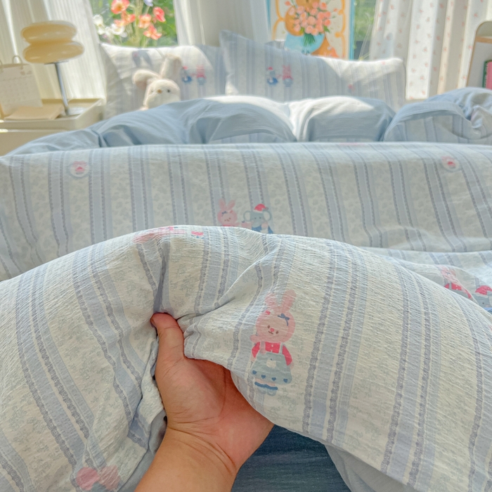 91家纺网 家纺一手货源 找家纺 玉海棠家纺 2025新款云感双层纱暗合四件套 蓝色小象