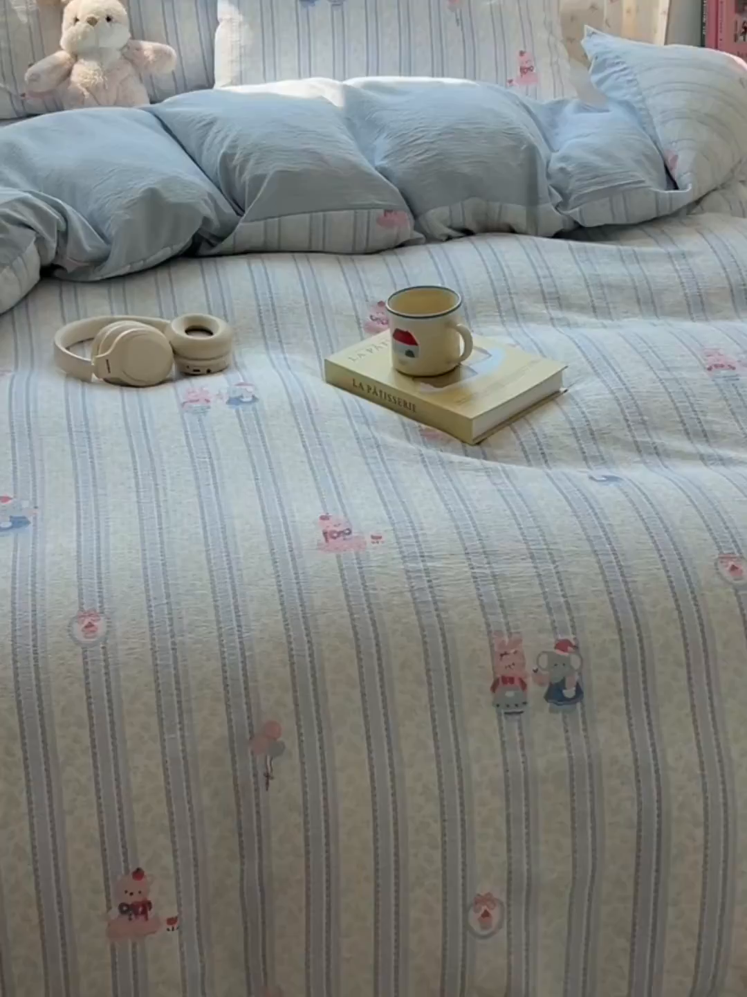 91家纺网 家纺一手货源 找家纺 玉海棠家纺 2025新款云感双层纱暗合四件套 蓝色小象