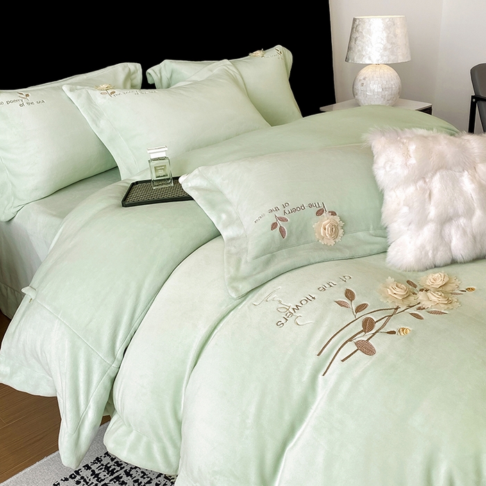 91家纺网 家纺一手货源 找家纺 席之家 2025新款刺绣牛奶绒四件套-花语 花语-青柠绿