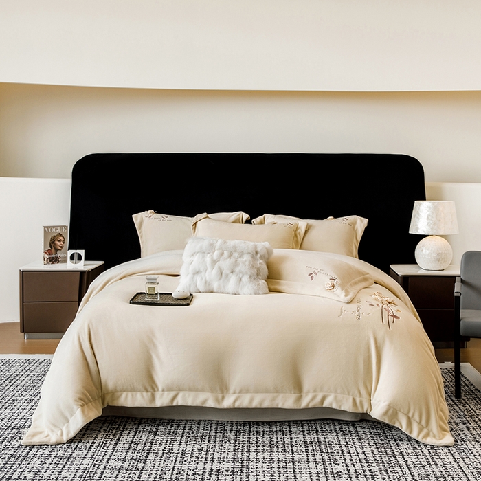 91家纺网 家纺一手货源 找家纺 席之家 2025新款刺绣牛奶绒四件套-花语 花语-奶咖