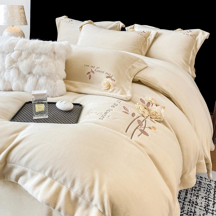 91家纺网 家纺一手货源 找家纺 席之家 2025新款刺绣牛奶绒四件套-花语 花语-奶咖