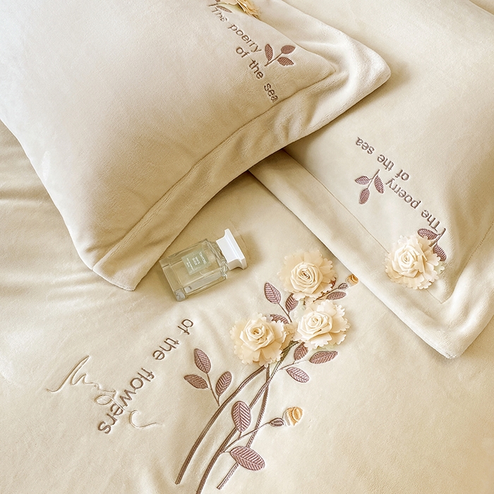 91家纺网 家纺一手货源 找家纺 席之家 2025新款刺绣牛奶绒四件套-花语 花语-奶咖