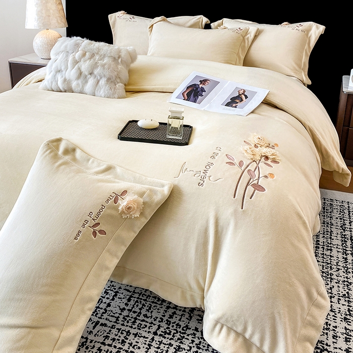 91家纺网 家纺一手货源 找家纺 席之家 2025新款刺绣牛奶绒四件套-花语 花语-奶咖