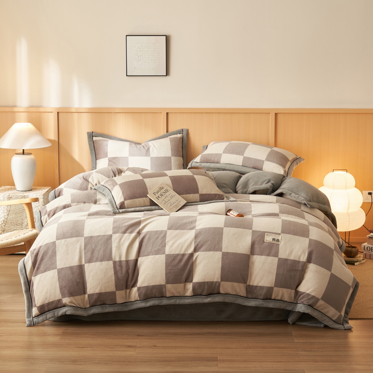 91家纺网 家纺一手货源 找家纺 子由家居 2025新款牛奶绒无印风可拆洗冬被被子被芯 灰白格