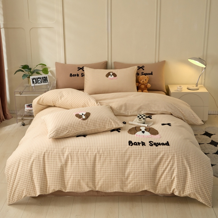 91家纺网 家纺一手货源 找家纺 （总）蓝邻家纺 2025新款全棉磨毛卡通刺绣款四件套--毛巾绣系列