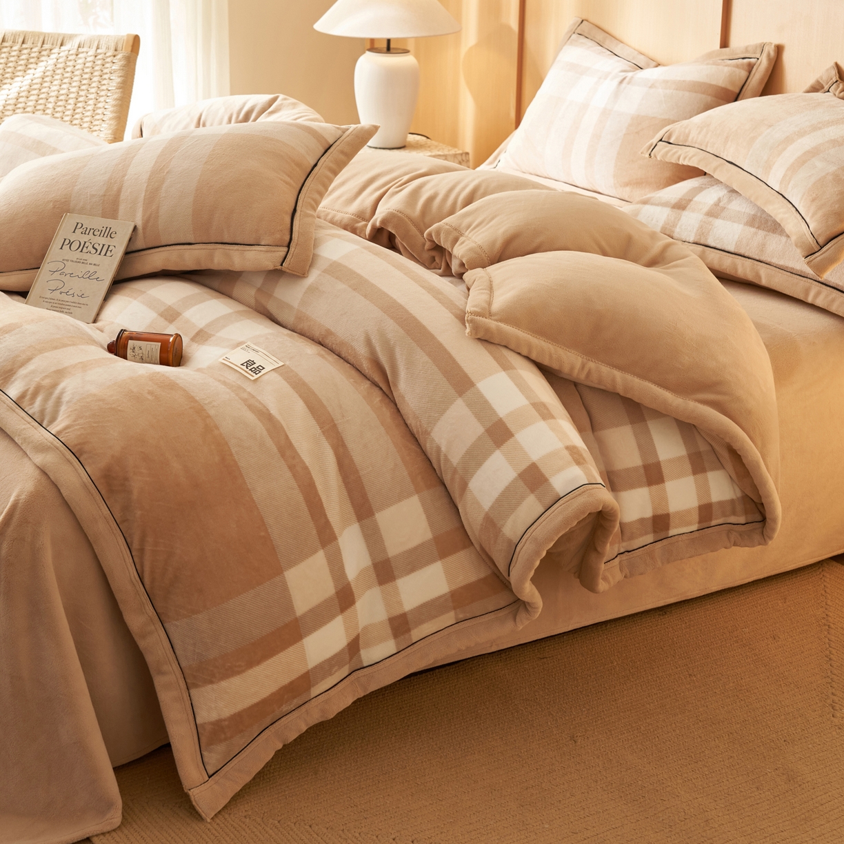 91家纺网 家纺一手货源 找家纺 子由家居 2025新款牛奶绒无印风可拆洗冬被被子被芯 大咖格