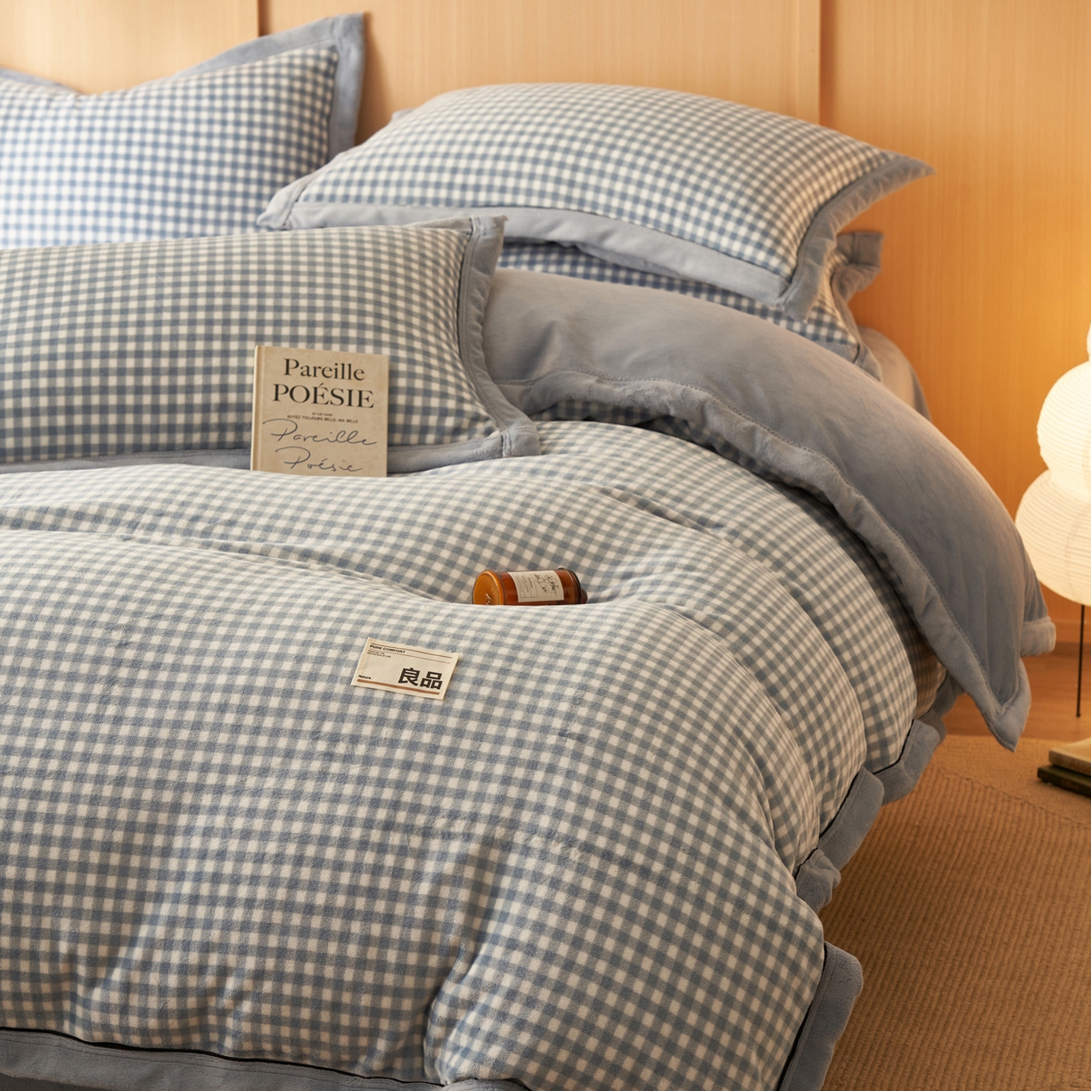 91家纺网 家纺一手货源 找家纺 子由家居 2025新款牛奶绒无印风可拆洗冬被被子被芯 天蓝小格