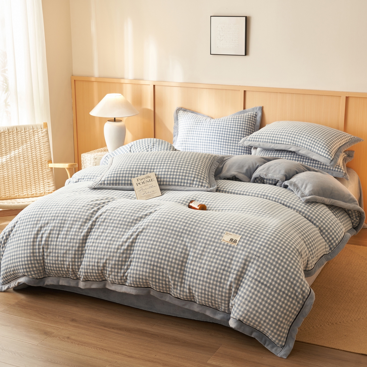 91家纺网 家纺一手货源 找家纺 子由家居 2025新款牛奶绒无印风可拆洗冬被被子被芯 天蓝小格