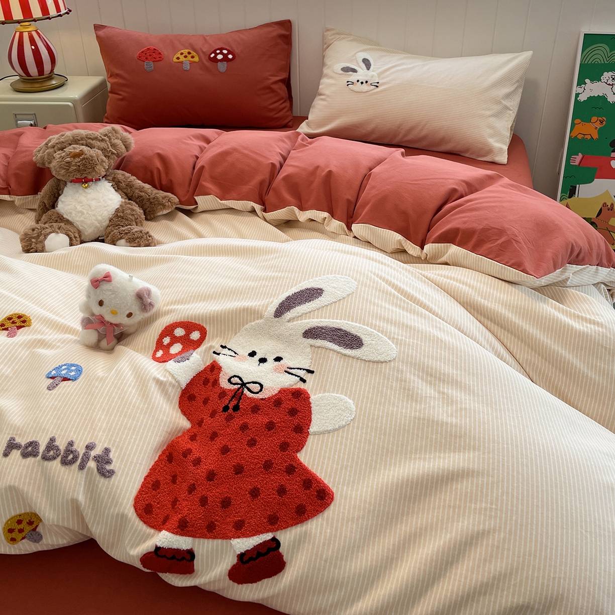 91家纺网 家纺一手货源 找家纺 （总）蓝邻家纺 2025新款全棉磨毛卡通刺绣款四件套--毛巾绣系列