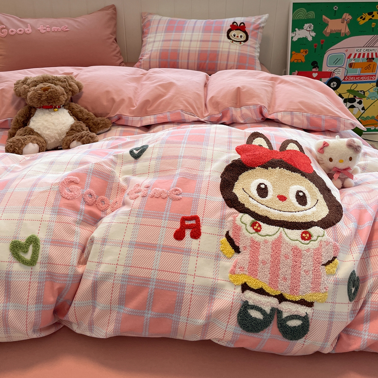 91家纺网 家纺一手货源 找家纺 蓝邻家纺 2025新款全棉磨毛卡通刺绣款四件套--毛巾绣系列 芙芙兔