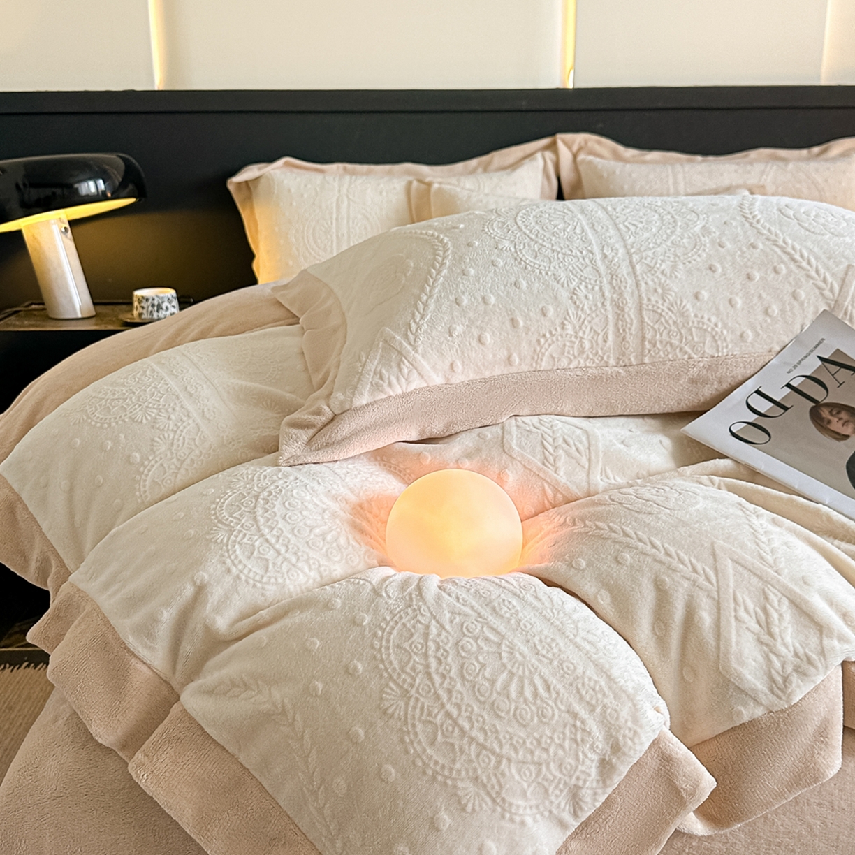 91家纺网 家纺一手货源 找家纺  （总）亿梵家居  2025秋冬新款-拼角款A类全消光牛奶绒立体5D雕花绒四件套