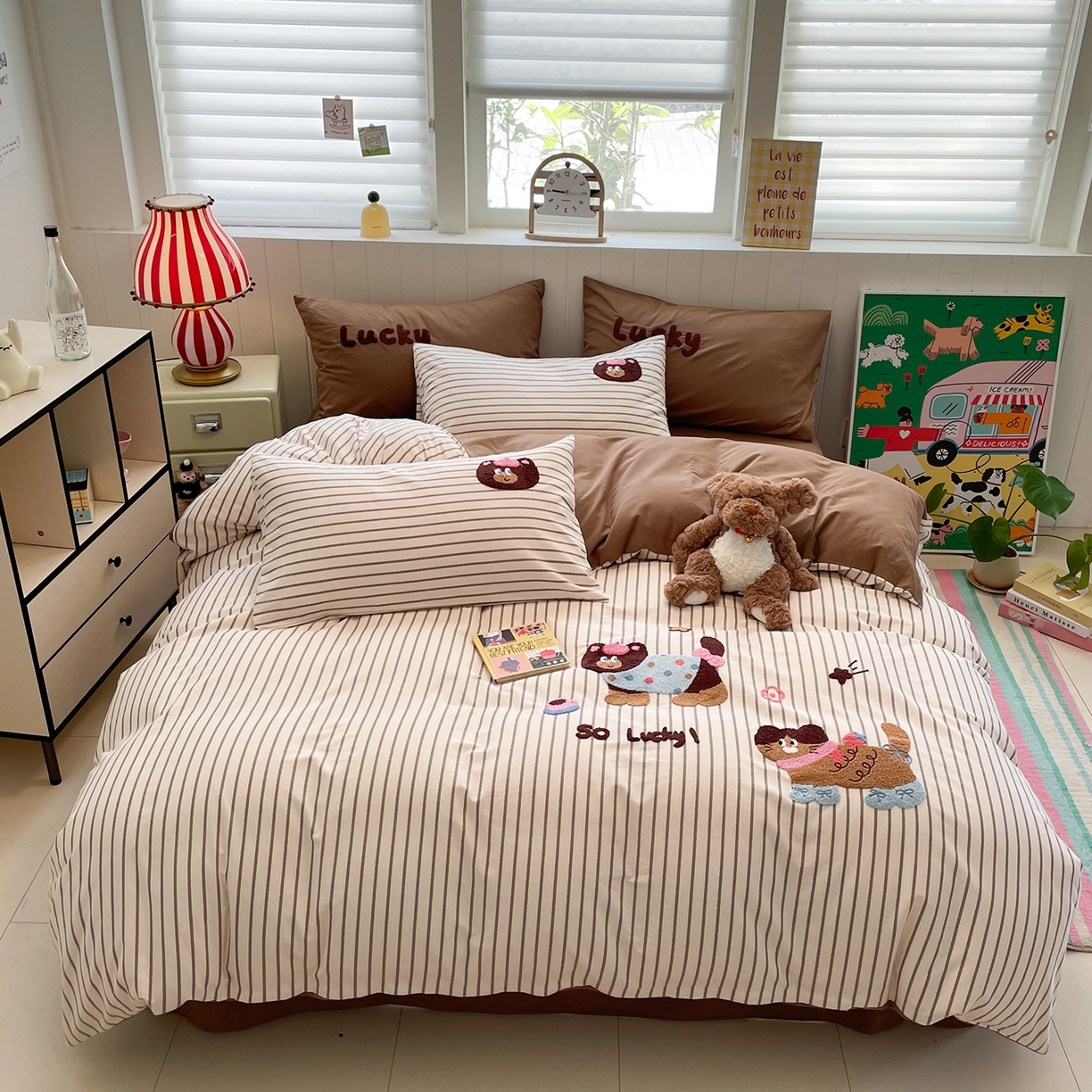 91家纺网 家纺一手货源 找家纺 蓝邻家纺 2025新款全棉磨毛卡通刺绣款四件套--毛巾绣系列 喵小布