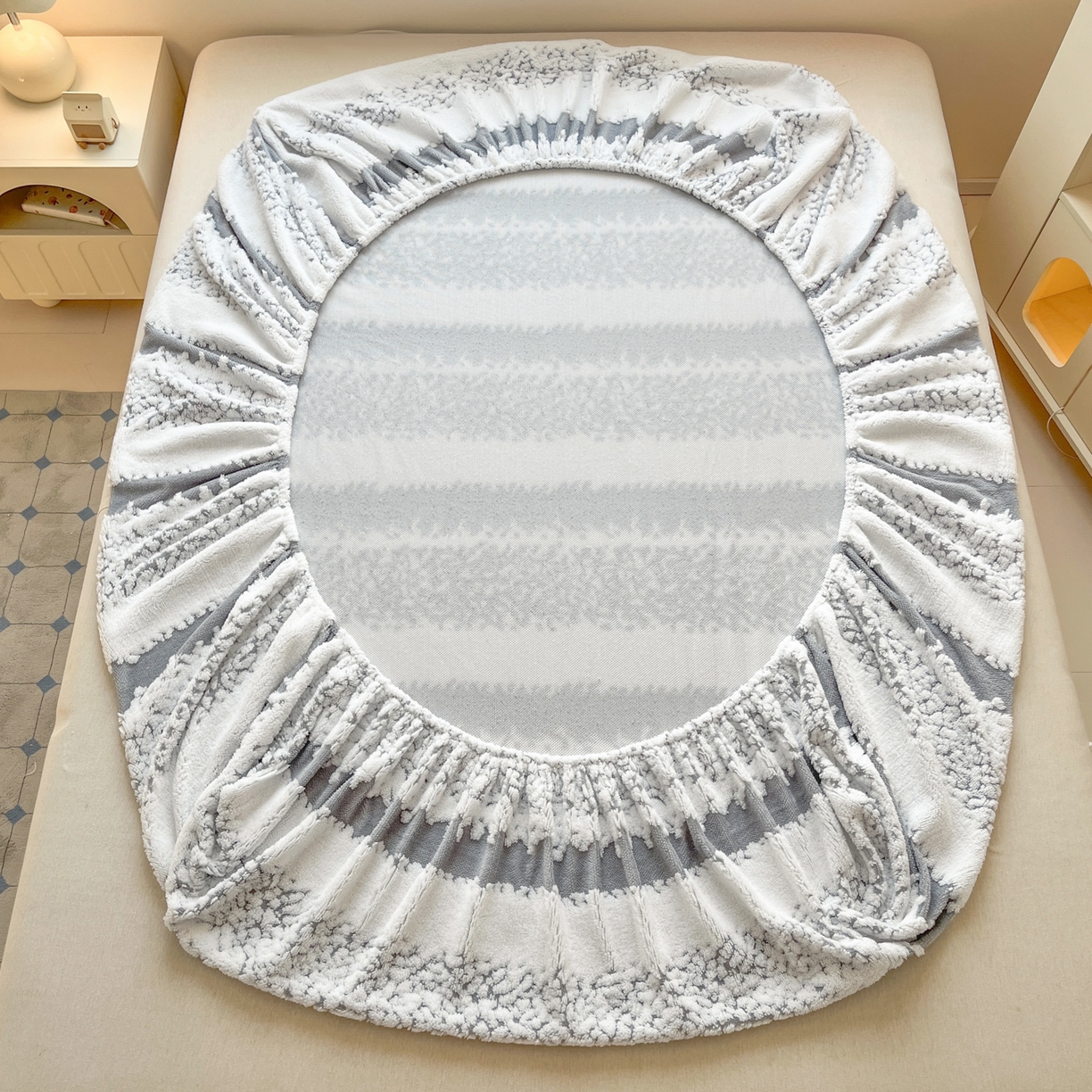 91家纺网 家纺一手货源 找家纺 卡伦家纺 2025新款阳离子提花牛奶绒床笠-暖阳系列 暖阳-灰