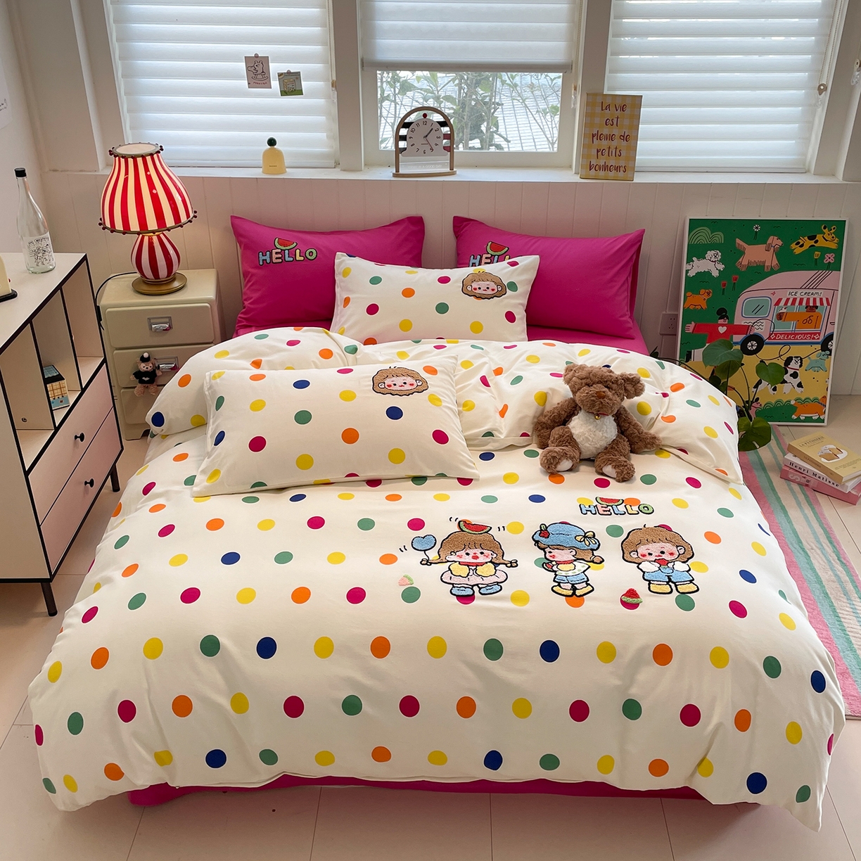 91家纺网 家纺一手货源 找家纺 蓝邻家纺 2025新款全棉磨毛卡通刺绣款四件套--毛巾绣系列 甜趣玩伴