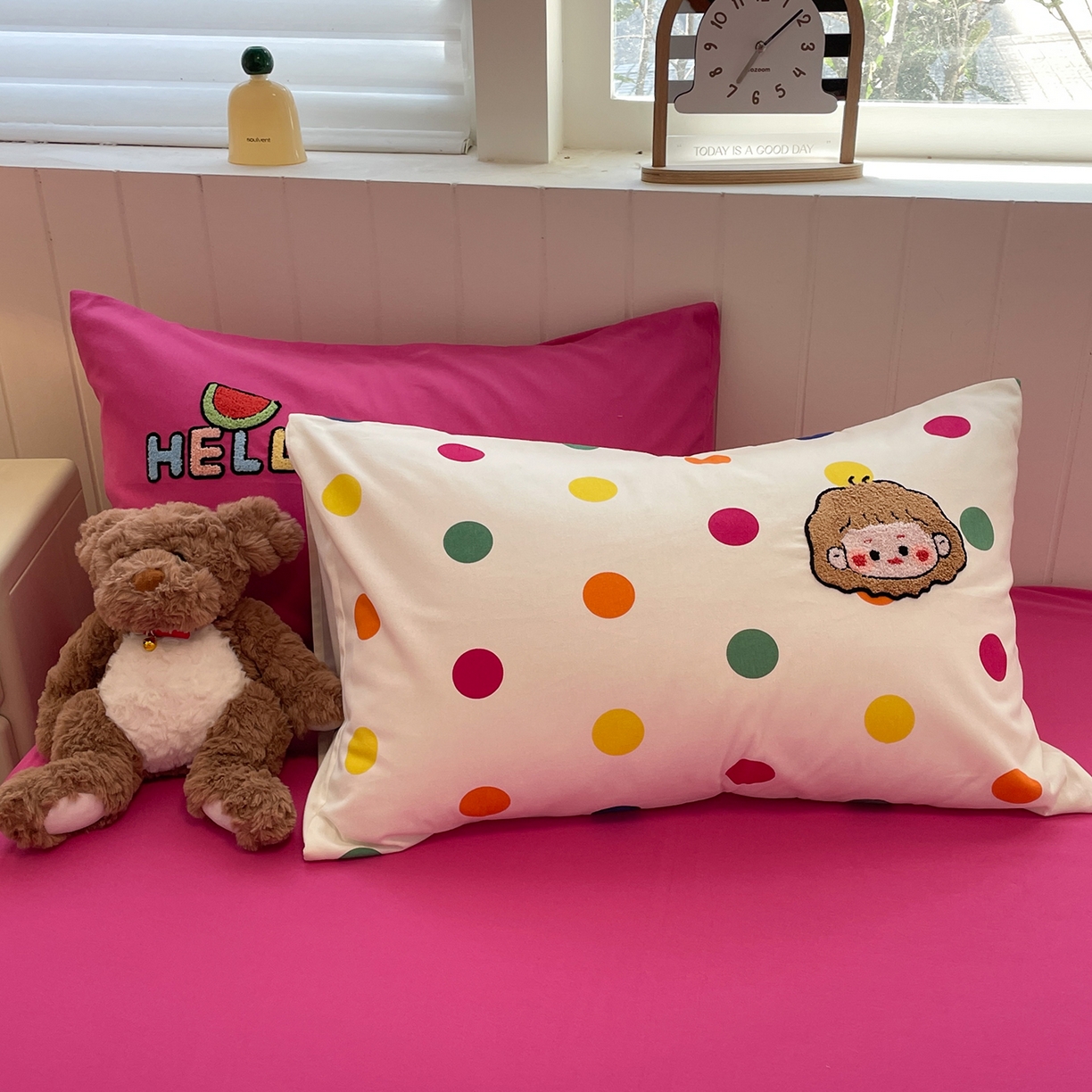 91家纺网 家纺一手货源 找家纺 蓝邻家纺 2025新款全棉磨毛卡通刺绣款四件套--毛巾绣系列 甜趣玩伴