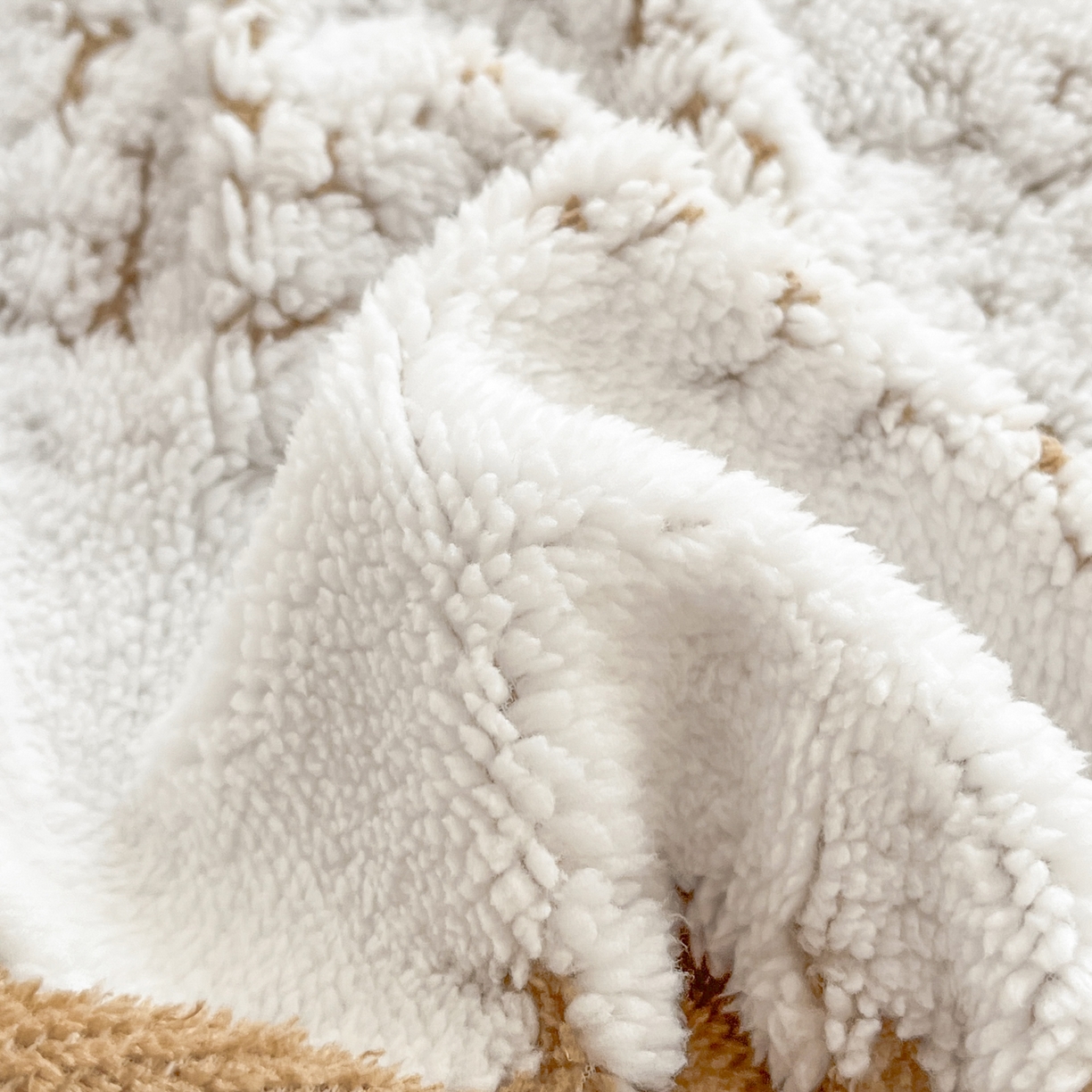 91家纺网 家纺一手货源 找家纺 卡伦家纺 2025新款阳离子提花牛奶绒床笠-暖阳系列 暖阳-咖