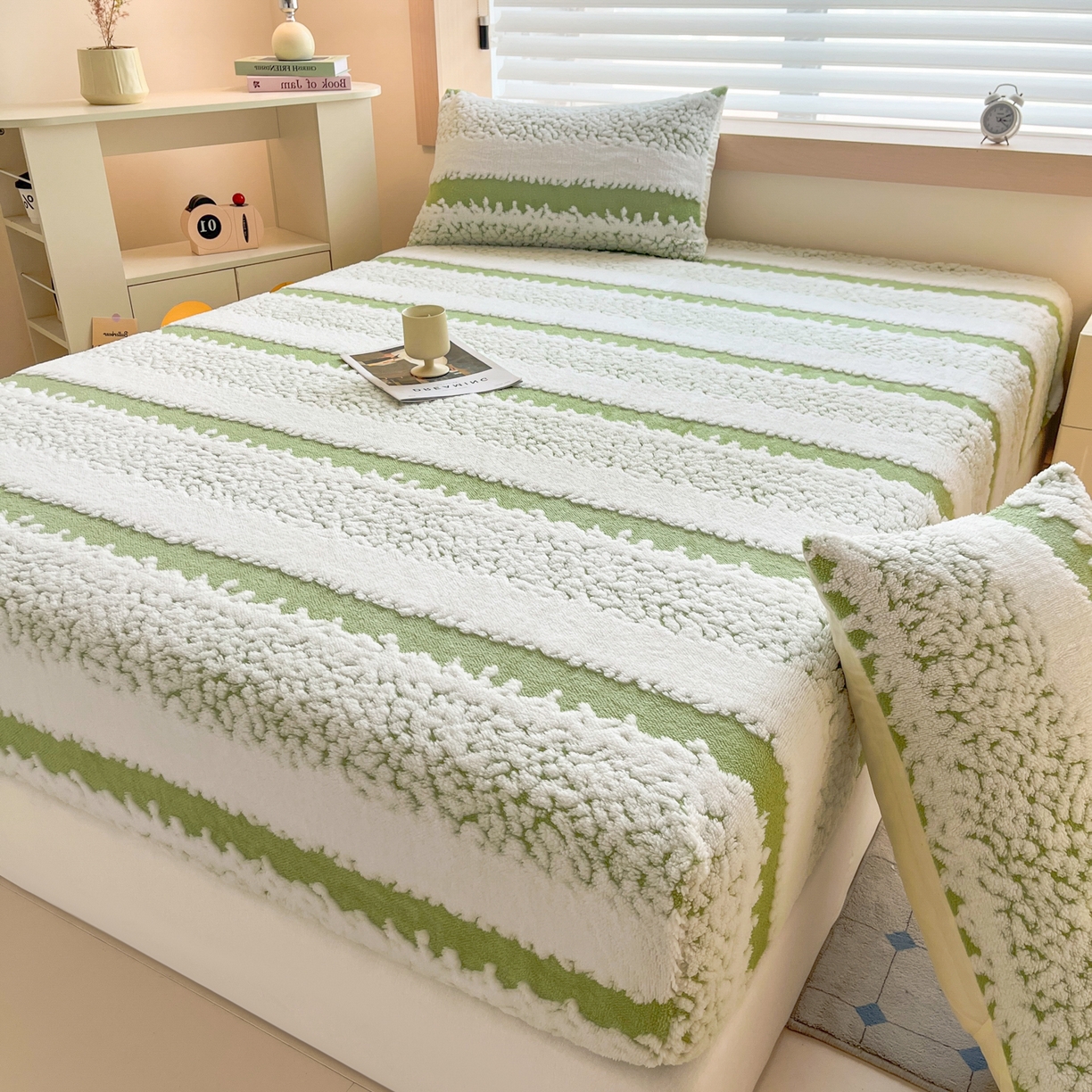 91家纺网 家纺一手货源 找家纺 卡伦家纺 2025新款阳离子提花牛奶绒床笠-暖阳系列 暖阳-绿