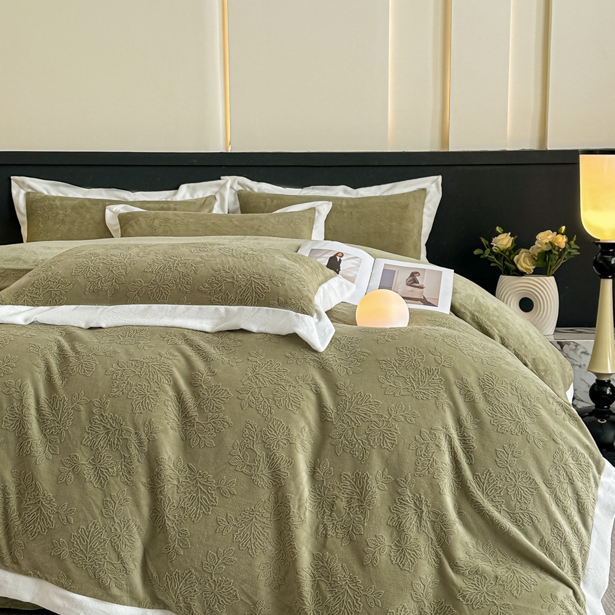 91家纺网 家纺一手货源 找家纺 亿梵家居  2025秋冬新款-拼角款A类全消光牛奶绒立体5D雕花绒四件套 布兰卡-柳茶绿