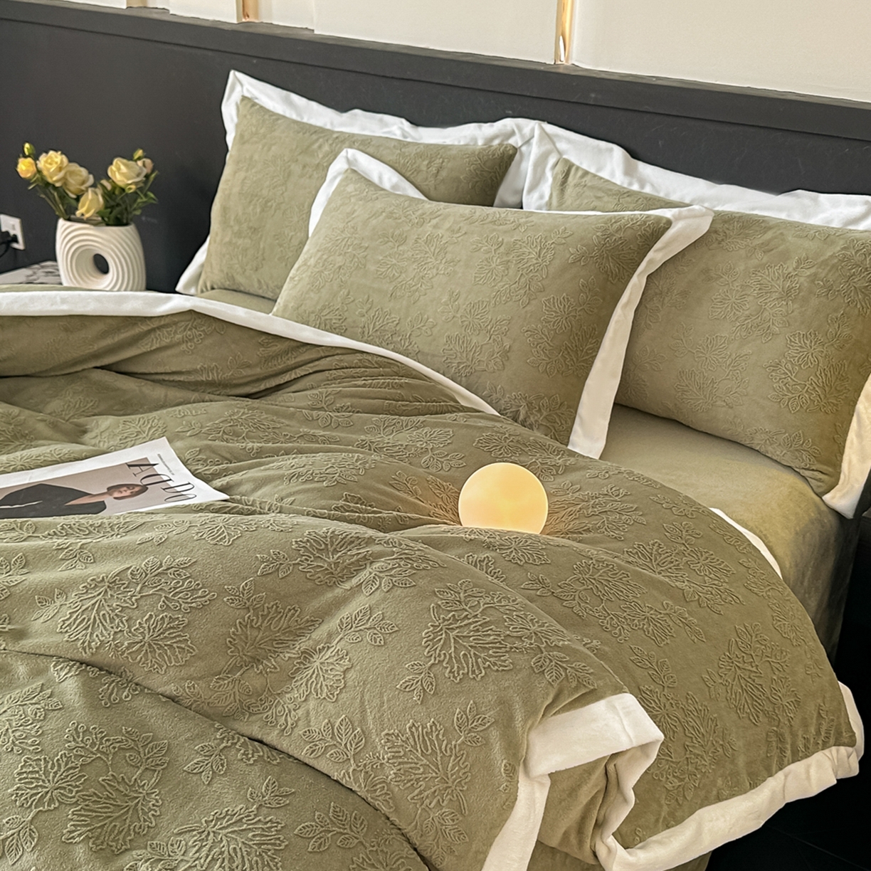 91家纺网 家纺一手货源 找家纺 亿梵家居  2025秋冬新款-拼角款A类全消光牛奶绒立体5D雕花绒四件套 布兰卡-柳茶绿
