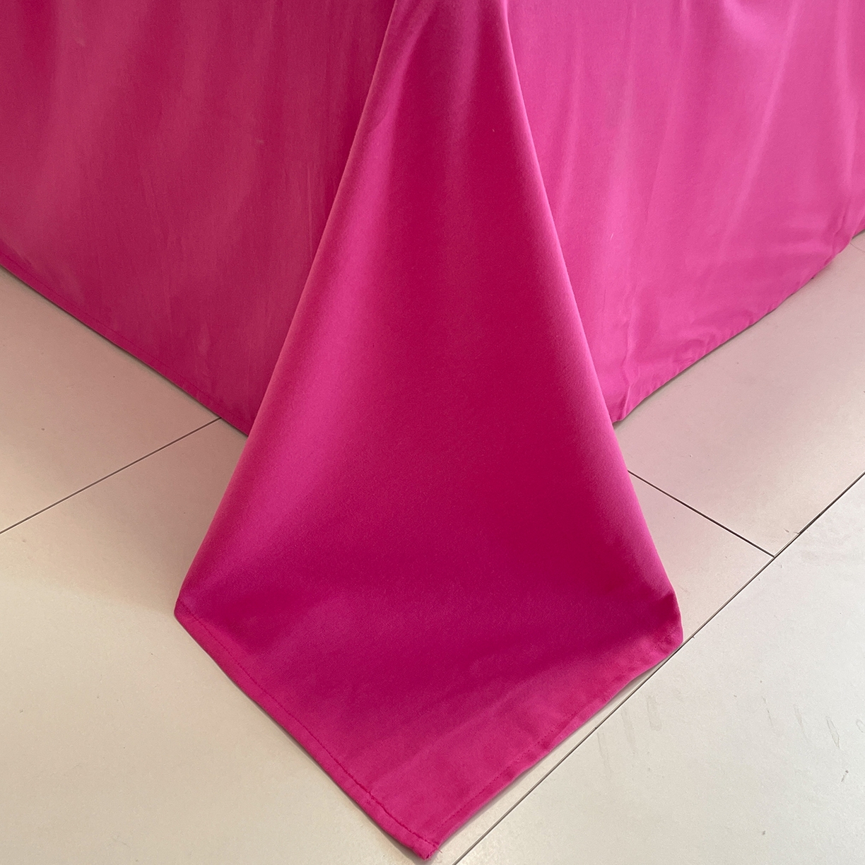 91家纺网 家纺一手货源 找家纺 蓝邻家纺 2025新款全棉磨毛卡通刺绣款四件套--毛巾绣系列 炫彩猫