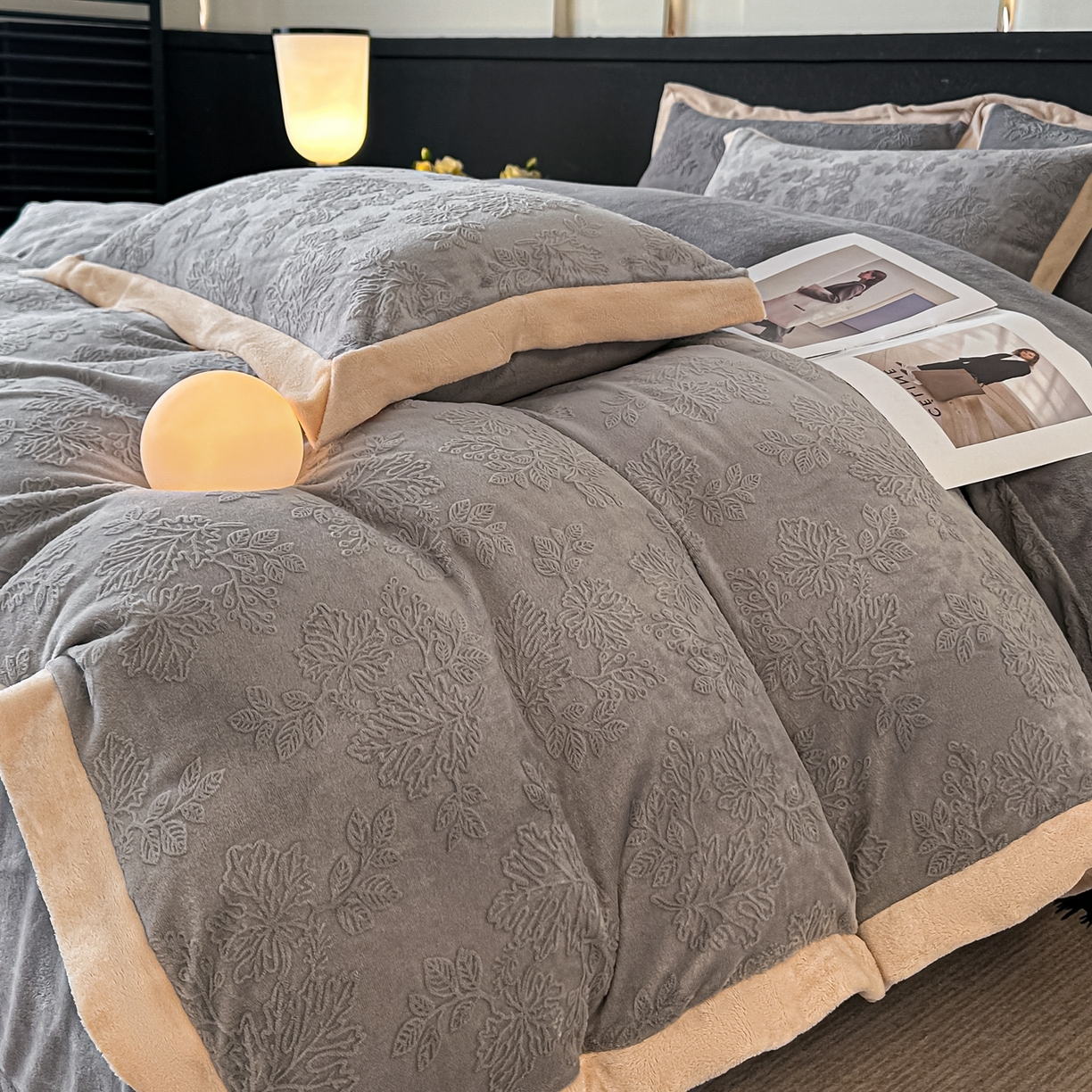 91家纺网 家纺一手货源 找家纺 亿梵家居  2025秋冬新款-拼角款A类全消光牛奶绒立体5D雕花绒四件套 布兰卡-轻奢灰