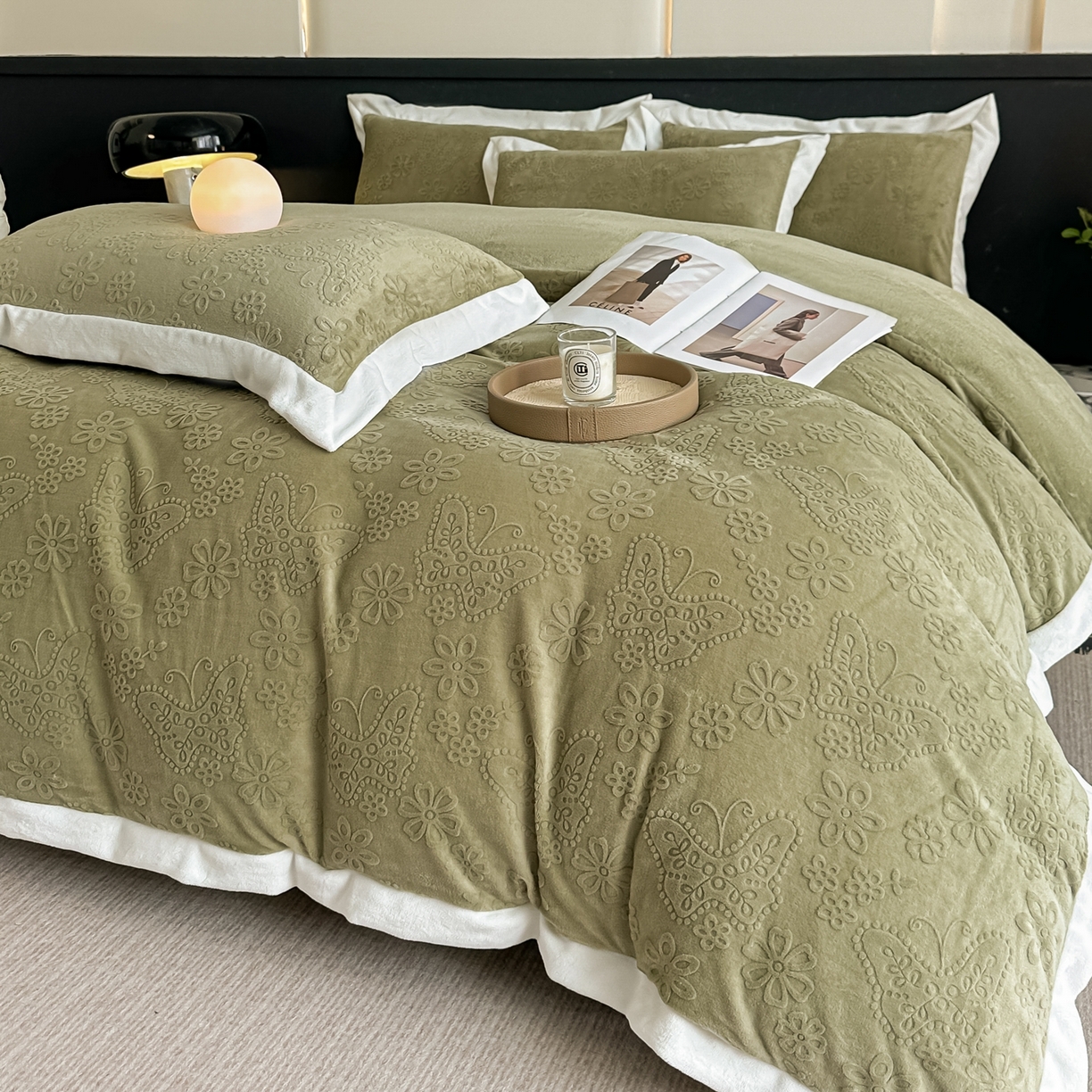 91家纺网 家纺一手货源 找家纺 亿梵家居  2025秋冬新款-拼角款A类全消光牛奶绒立体5D雕花绒四件套 蝶恋-柳茶绿