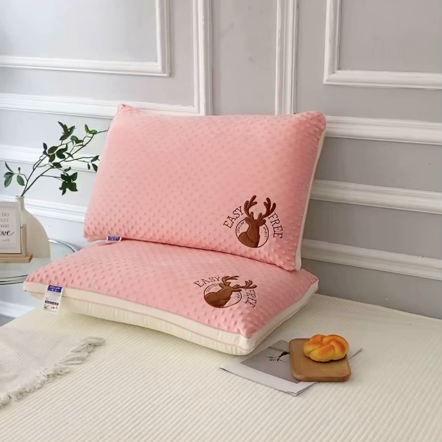 91家纺网 家纺一手货源 找家纺 （总）万聚凯枕芯 2025新款豆豆熊枕头枕芯