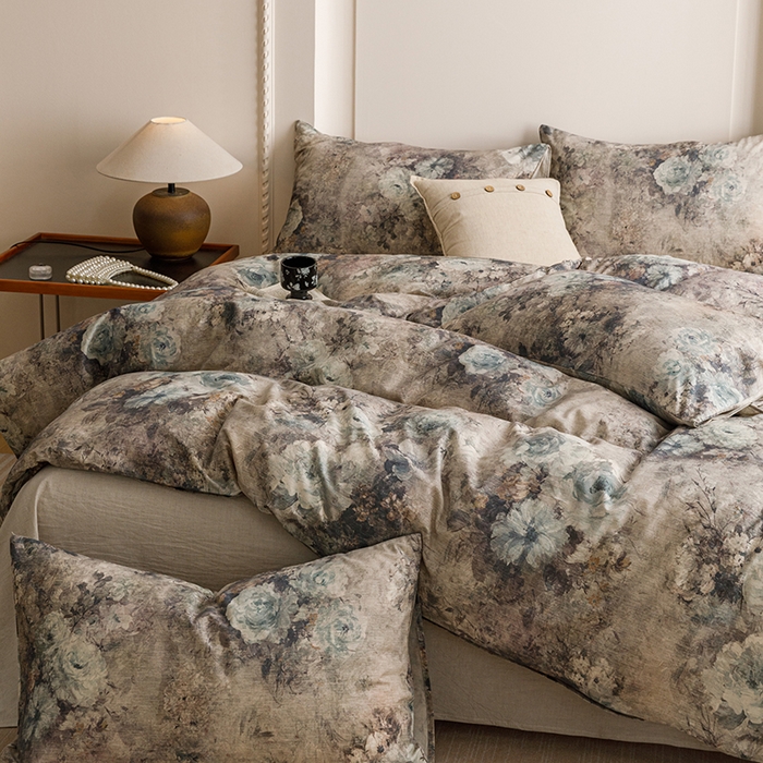 91家纺网 家纺一手货源 找家纺 爱思佳 2025新款棉麻数码印花四件套 复古花语-兰