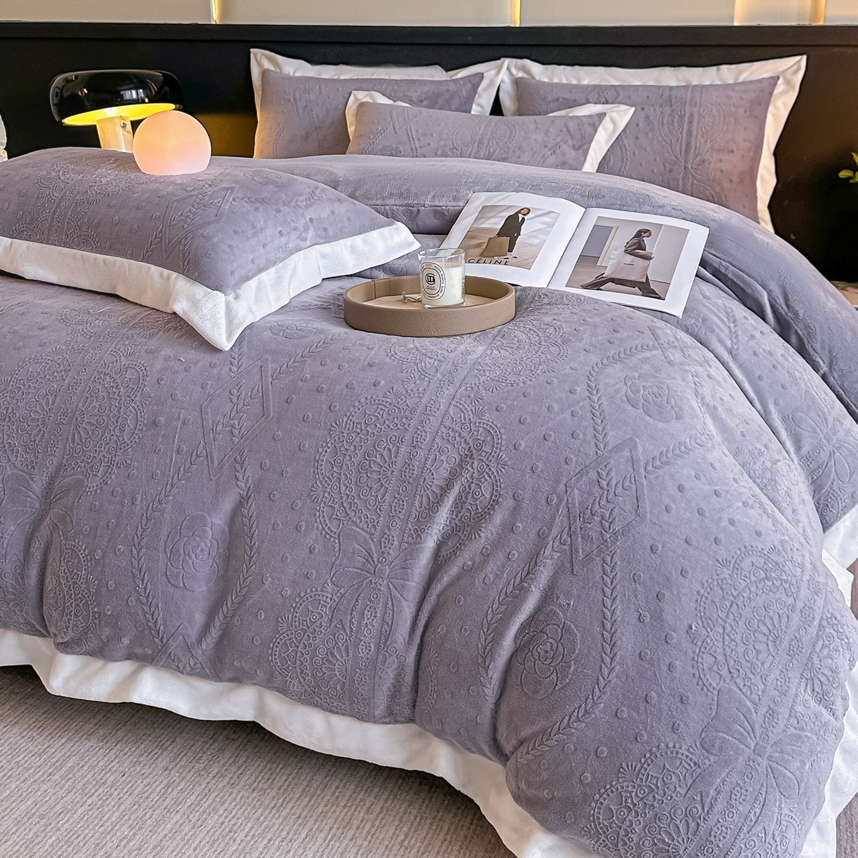 91家纺网 家纺一手货源 找家纺 亿梵家居  2025秋冬新款-拼角款A类全消光牛奶绒立体5D雕花绒四件套 夏洛特-香芋紫