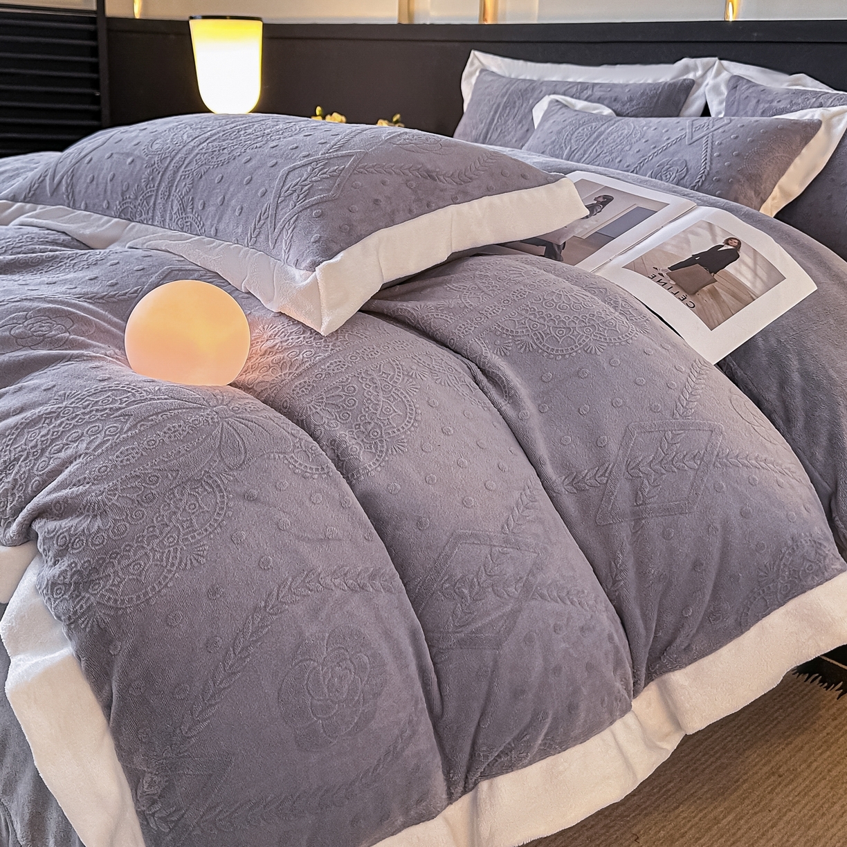 91家纺网 家纺一手货源 找家纺 亿梵家居  2025秋冬新款-拼角款A类全消光牛奶绒立体5D雕花绒四件套 夏洛特-香芋紫